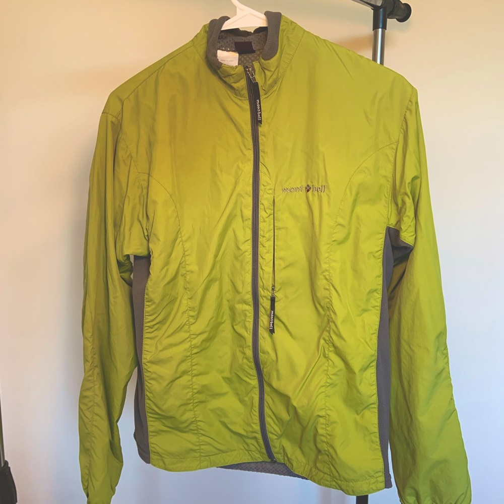 Montbell green women’s medium hiking shell